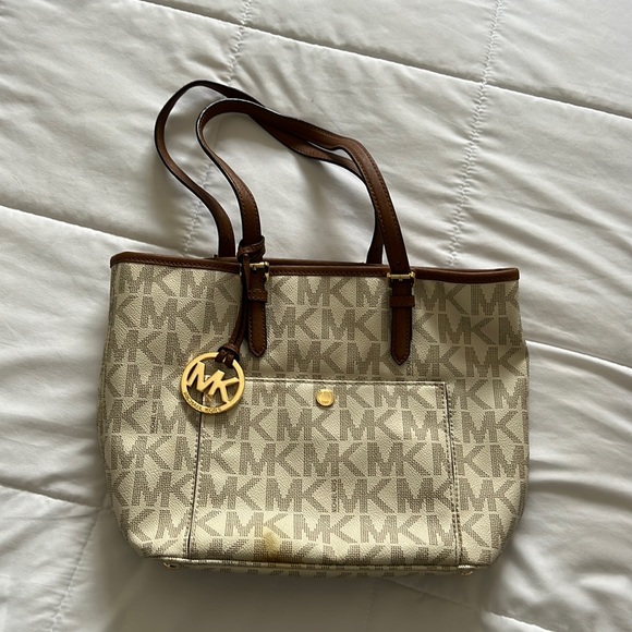 Michael Kors Handbags - Michael Kors Purse